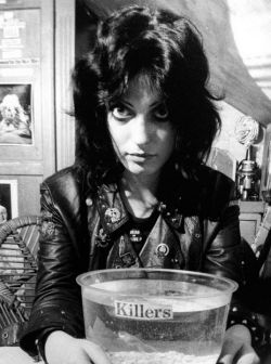 8eyedspy:Gaye Advert at home with foundling