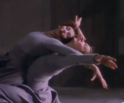 herbookofcoins:  Kate Bush dance  