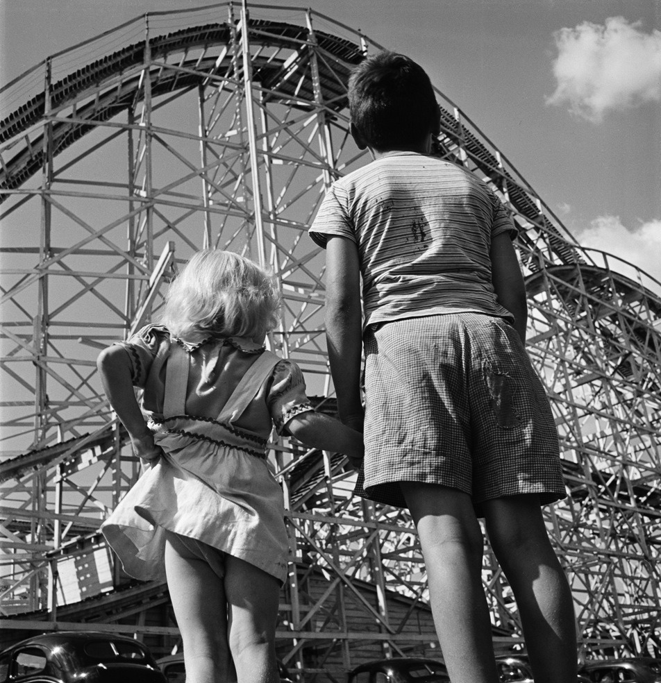 Stanley Kubrick
Brother and Sister At Palisades Amusement Park, 1946