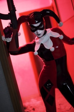 cosplay-addict:  Harley Quinn Cosplay by