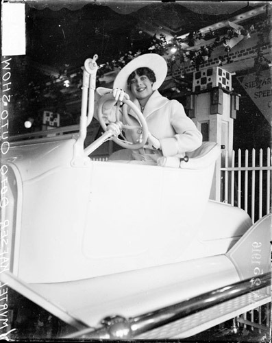 Model posing at the Chicago Auto Show, c.1916. Some things never change…