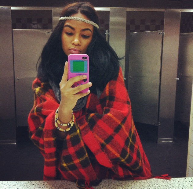 ultimatebeauties:  view more fashionable beauties→ 