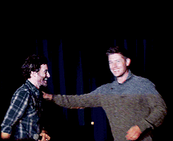 itsfuuh:  Jensen crashing Rob’s panel - [x] 