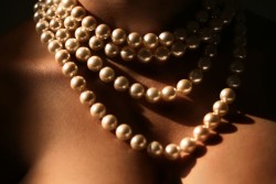 dreams-in-metaphors:  Pearls