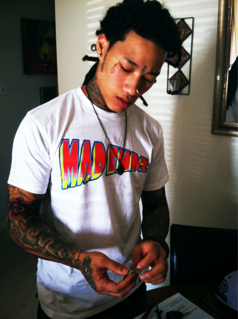 blakyokojones:  Very cute kid…   *fakls outta chair*