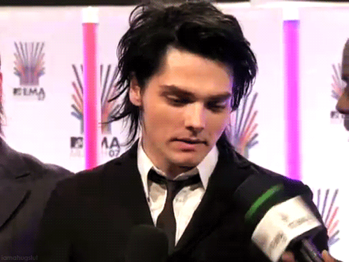 ieroismyhero:  ifyoucarryonthisway:  ifyoucarryonthisway:  why would he ever want