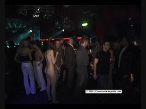 nakedgirlsdoingstuff:  Adventures of a naked girl in a club.   ++