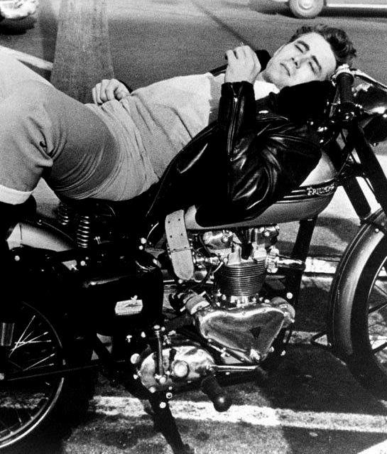 getajobwhenigrowold:  Dean and Brando 