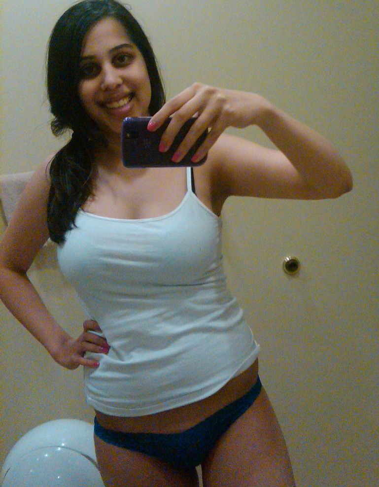 agoodwaytopassthetime:  http://itsmeanisha.tumblr.com/ lovin this blog! 