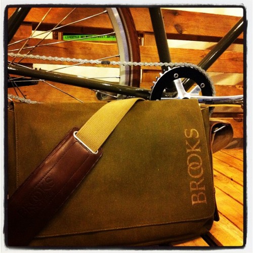 ginocartsbikes:  My wonderfull #brooks messengerbag. #bikeporn (Taken with Instagram at Gino Carts &
