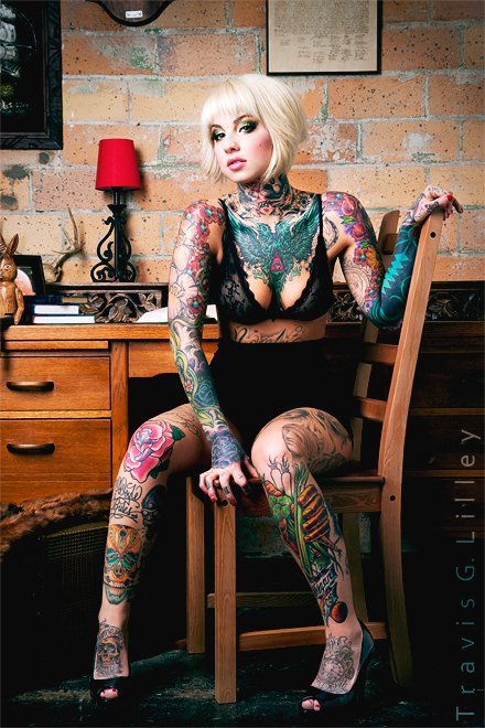 ohmygodbeautifulbitches:  Little Linda 