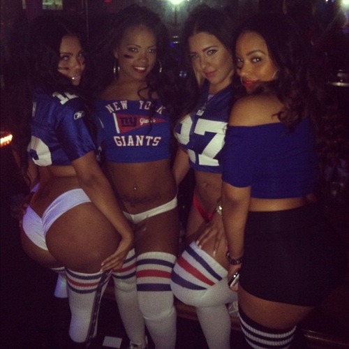 asstittesentertainment:  Mega Mamii &amp; Friends