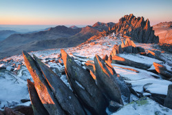 mysticplaces:  Sunrise, Castell y Gwynt | Alexander Nail