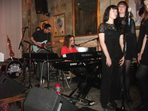Amy Studt gig was ace. Got my single (from 2002) signed. I was a bit embarrassed getting her to sign