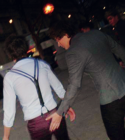blue-eyes-and-country-guys:  zaynsmuchachos:  assassassassassassassassassassassassassass. now make that motherf*cker hammertime. ;)  We aren’t the only ones that love Lou’s ass 