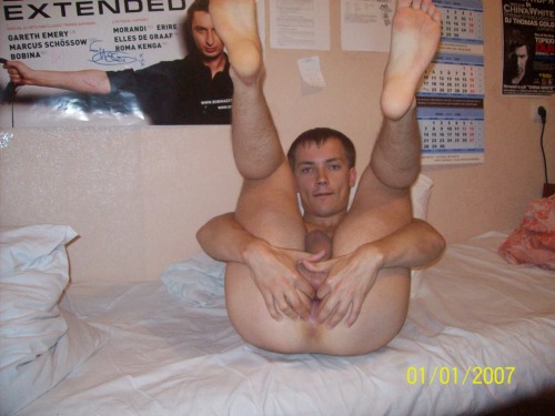 rodehard:  This guy is fucking adorable -love how he’s opening his tight little hole for my to