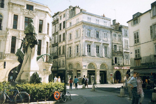 La Rochelle, Pedestrian Streets by bestfor / richard on Flickr.