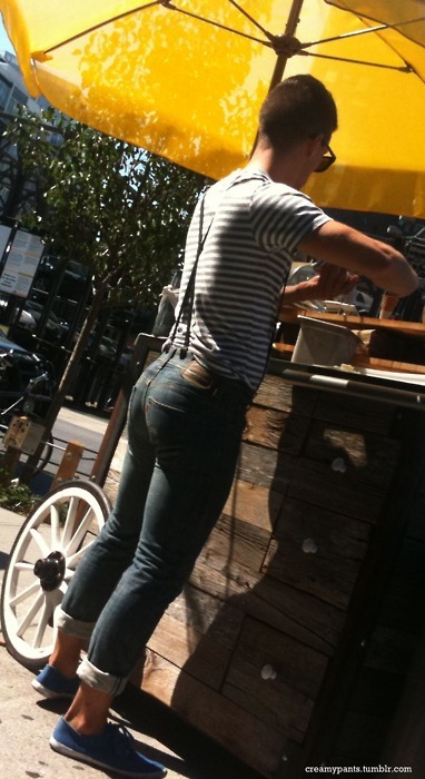 guyswithhotlegs:  You can just tell with how tight those jeans are how nice his legs