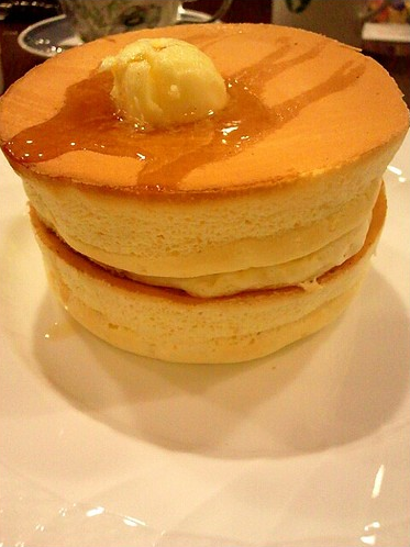 otsune: スフレパンケーキダブル : 料理写真 : 星乃珈琲店 新宿東口店 [食べログ]