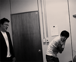 teayang:  Tablo being hit by a shoe…. 