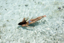 Bou-Geotte:  The Water Is So Clear And Beautiful :) 