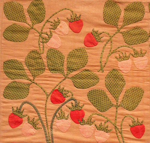 mymotleymuses:Strawberry applique quilt at the Folk Art Museum 