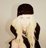 sydnielavigne:  2006, Nylon. 
