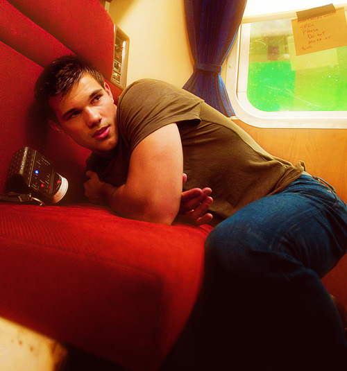 taylor lautner yo ♥