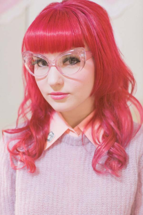 XXX bloodstainedbikinis:  rachelecateyes:  Glasses! photo