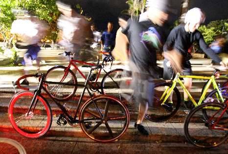 maripari: Artículo: Se propaga la fiebre de las bicicletas