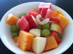 thepaleochallenge:  Fruit SaladRockmelon, watermelon, apple, grapes &amp; lychees   Day 21 - Breakfast 