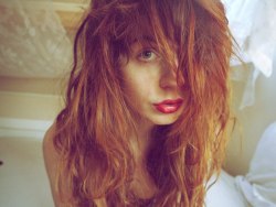 cronopio:  Nadia Esra   #redhead 