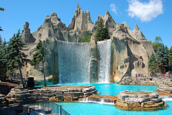 twerkinqforwifi:  disneymaqic:  disneymaqic  CANADA’S WONDERLAND !!!!!    (via TumbleOn) 