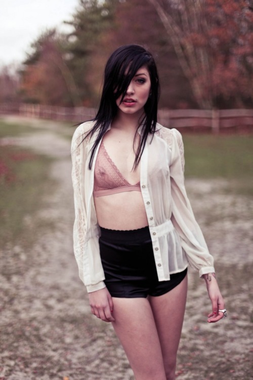 teaspoonfullofacid:  Lauren Fernandez by adult photos