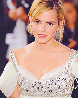  14  » Top 15 Emma Watson dresses [no