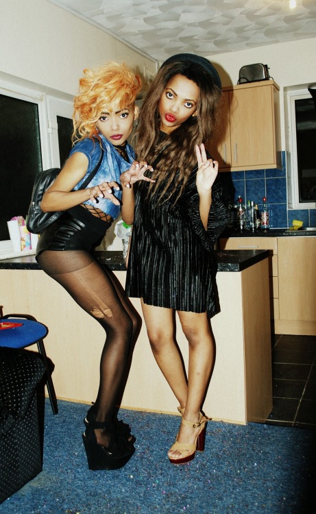 nyane-duro-nervioso:  friday night 