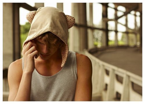 lion-hearted-boy:  why dont i look this cute with hats on? )’: 