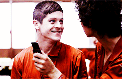 Simon&rsquo;s expressions throughout all this lmfao