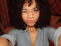 capn-bribri:  ME TRYNAA WINK.