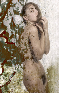 jonathanmkane:  mistrusting strangers  © Jonathan Kane model: Brooke Lynne  http://brookelynne.tumblr.com/     