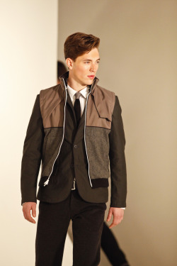 tuckedllc:  @numberlab Fall ‘12: in love with the contrasting tie knot. |&gt;0&lt;| -♥ 