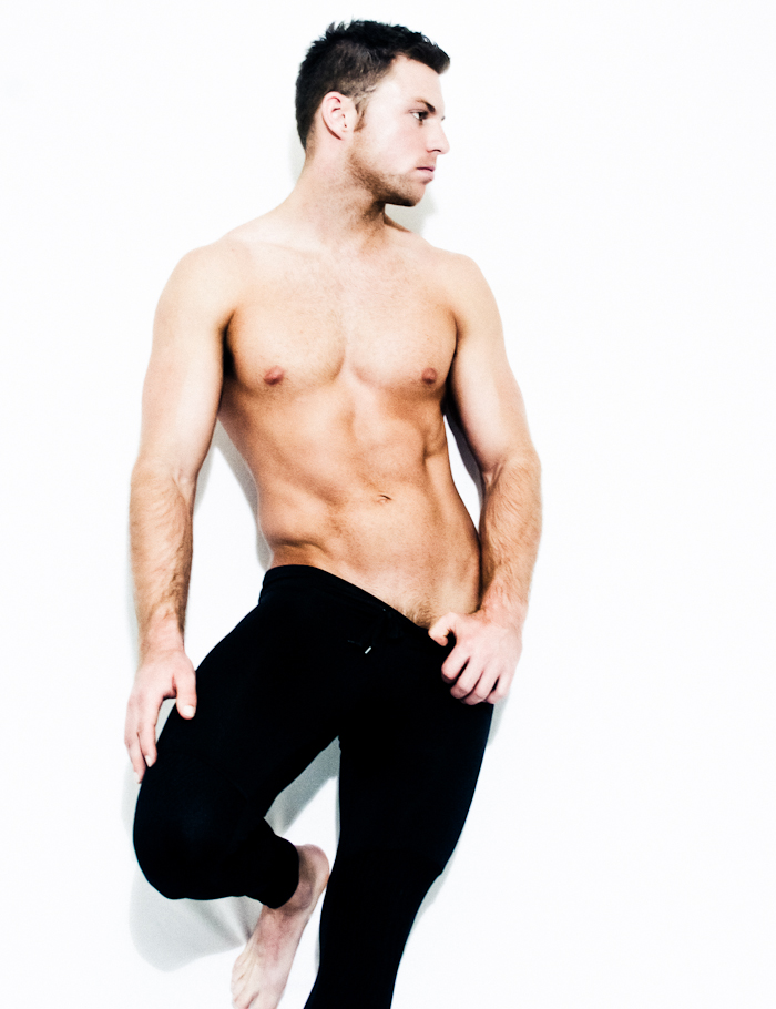 troywise:  Warren in Rufskin. Photo by Troy Wise.  Facebook: http://www.facebook.com/pages/Troy-Wise-Photo-Design/148875055184020