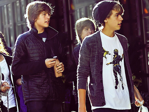 ratchetlovato:  unf i want to hump both of youuuuu.  or three. theres another one
