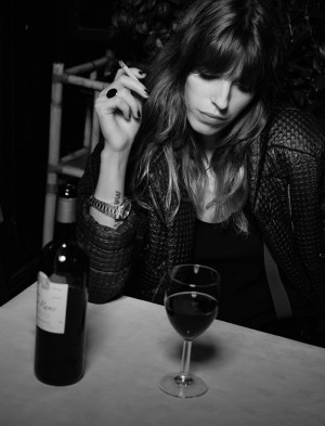 bearded-architect:  gauloiseysl:  Lou Dillon   🚬