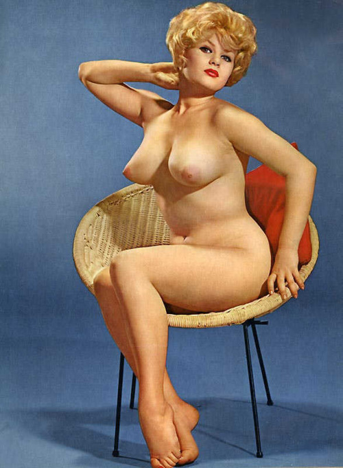 http://nudevintage.tumblr.com/post/17684942414