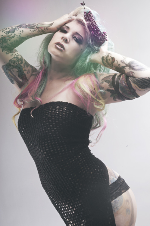 So damn hot!! <3 With snakebites and a septum. http://piercingprincess.tumblr.com 