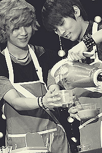  6/9 favorite pictures of JongTae → requested by taechu   