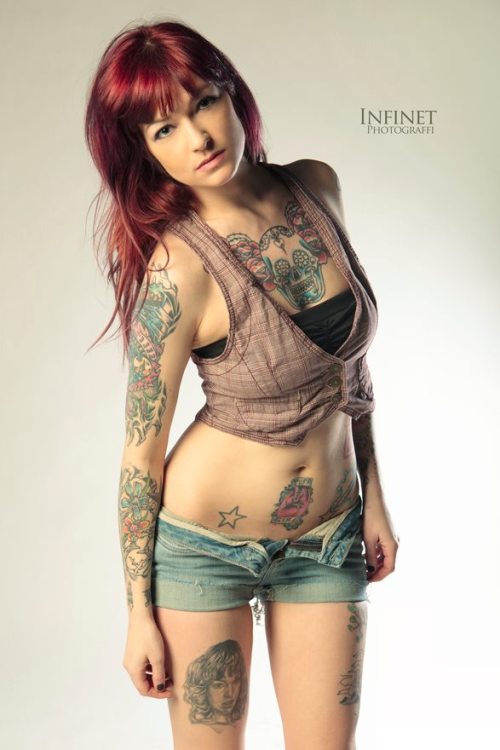 ohmygodbeautifulbitches:  Jael Jones 