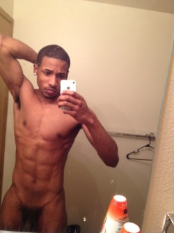 sexiassdude:  NAKED ;] 