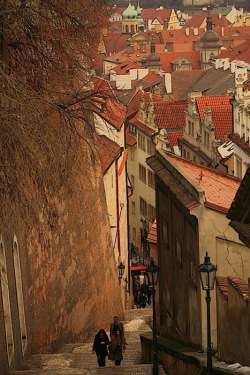 bluepueblo:  Steep Climb, Prague, Czech Republic photo via photocomp  Keep seeing this picture appearing everywhere. I like it.